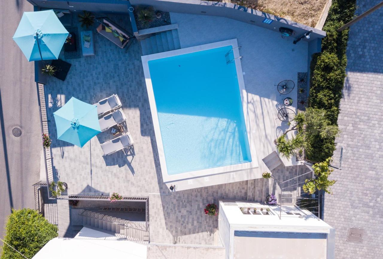 Apartments Lidija - Sea View Apartment With Exclusive Right Of Using Hot Tub Or Split Level Apartment With Exclusive Right Of Using Pool Подстрана Екстер'єр фото
