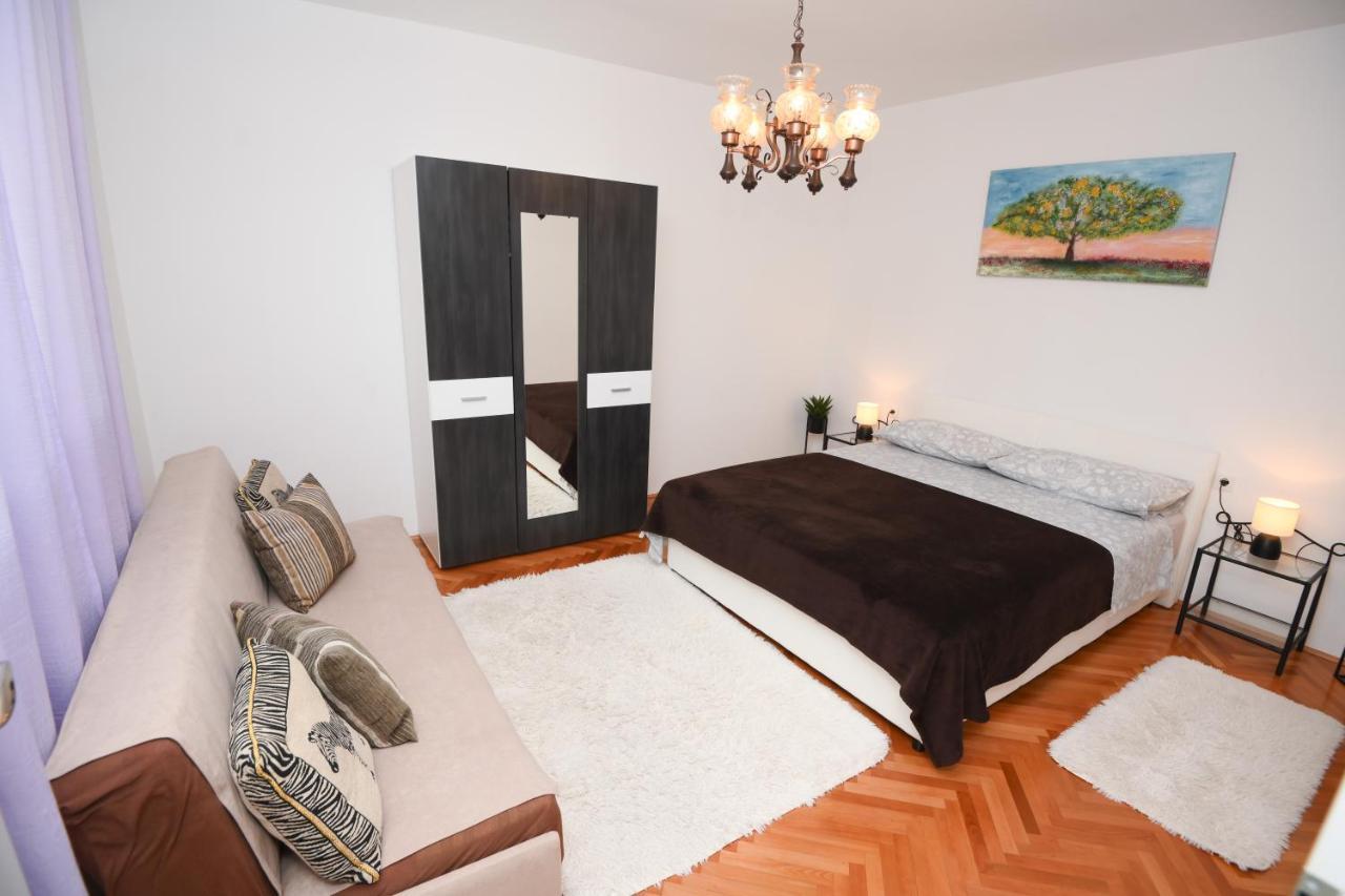 Apartments Lidija - Sea View Apartment With Exclusive Right Of Using Hot Tub Or Split Level Apartment With Exclusive Right Of Using Pool Подстрана Екстер'єр фото