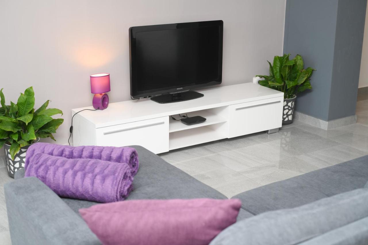 Apartments Lidija - Sea View Apartment With Exclusive Right Of Using Hot Tub Or Split Level Apartment With Exclusive Right Of Using Pool Подстрана Екстер'єр фото