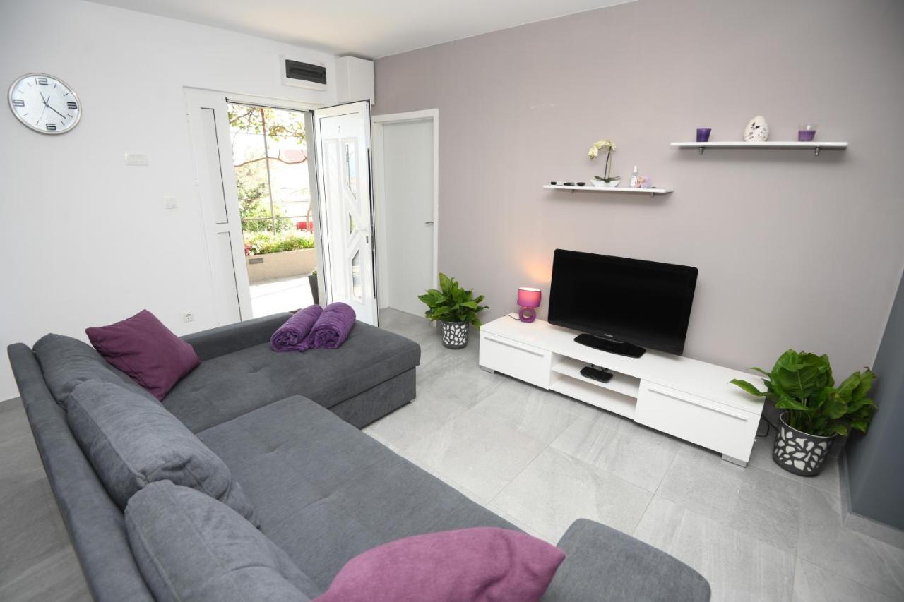 Apartments Lidija - Sea View Apartment With Exclusive Right Of Using Hot Tub Or Split Level Apartment With Exclusive Right Of Using Pool Подстрана Екстер'єр фото