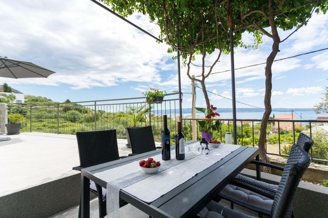 Apartments Lidija - Sea View Apartment With Exclusive Right Of Using Hot Tub Or Split Level Apartment With Exclusive Right Of Using Pool Подстрана Екстер'єр фото