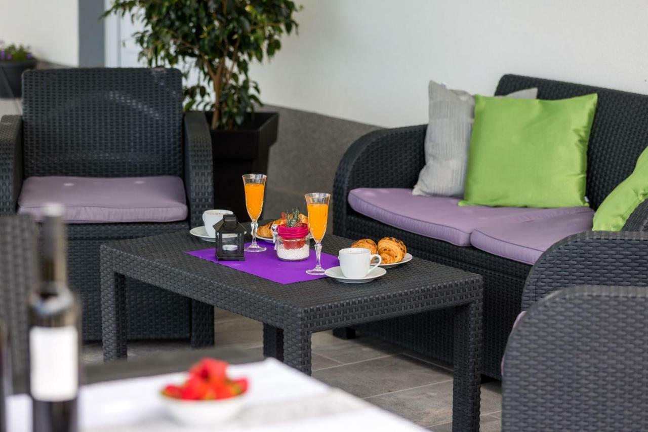 Apartments Lidija - Sea View Apartment With Exclusive Right Of Using Hot Tub Or Split Level Apartment With Exclusive Right Of Using Pool Подстрана Екстер'єр фото